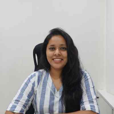 Dr. Munira Zar